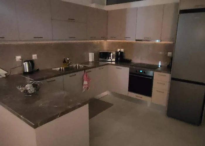 Natageo لوتراكي